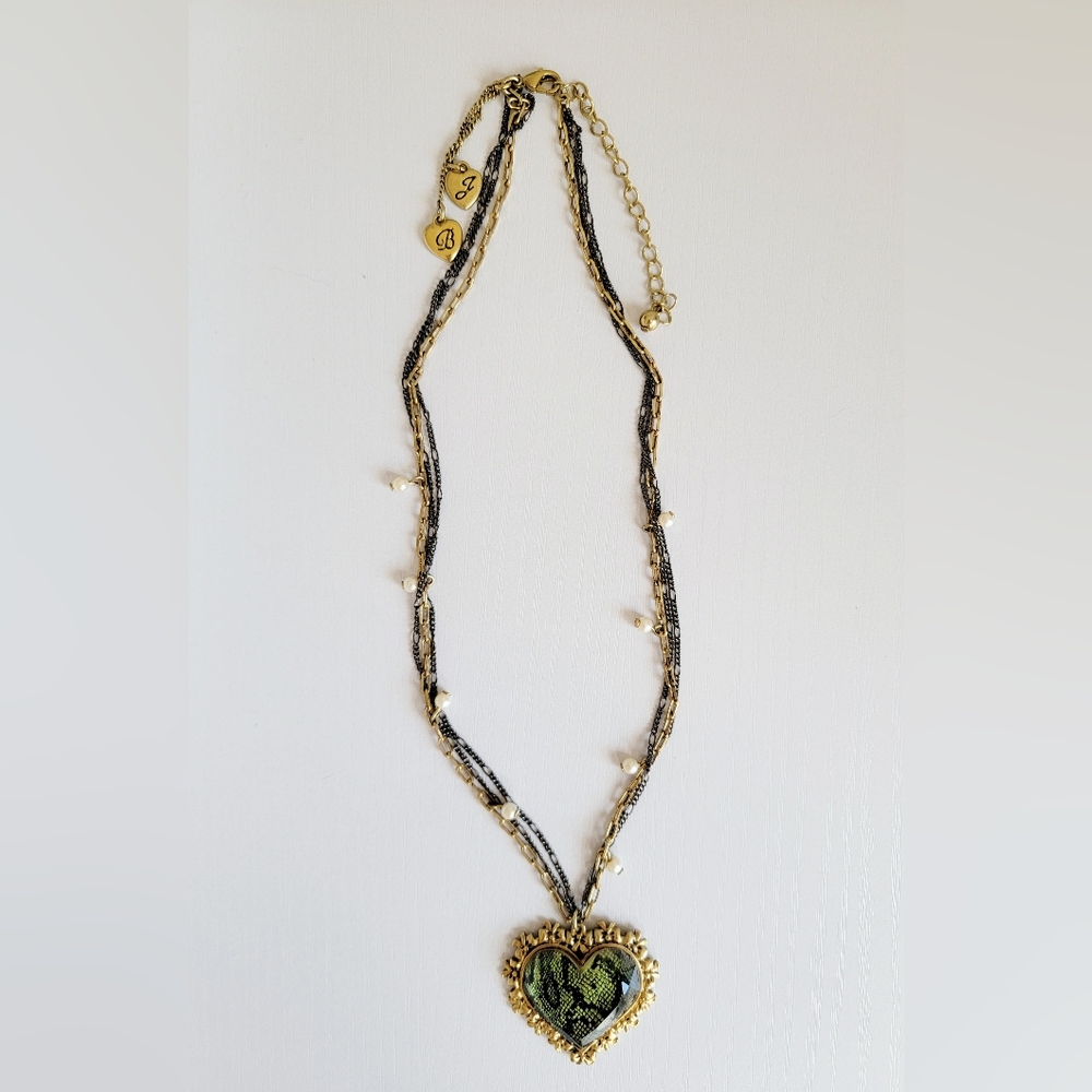 betsey johnson necklace